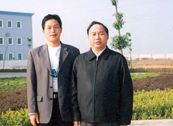 江西省人民政府常務(wù)副省長凌成興與南昌市人大代表、校董事長胡樂平